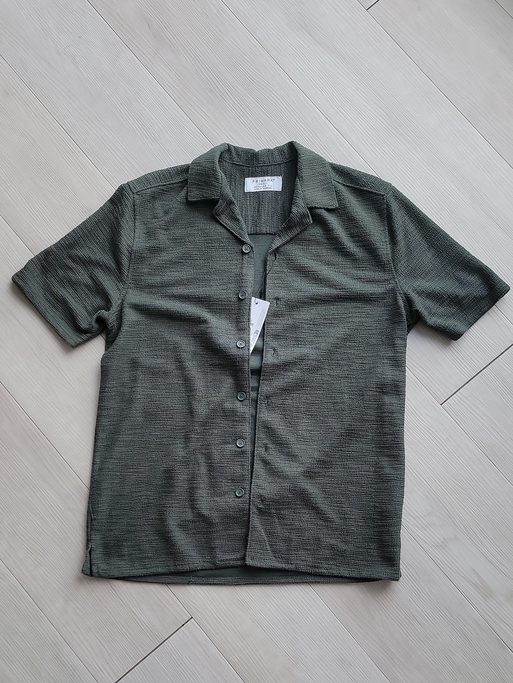 Primark Men’s Olive Short-Sleeve Button-Down Camp Collar Shirt